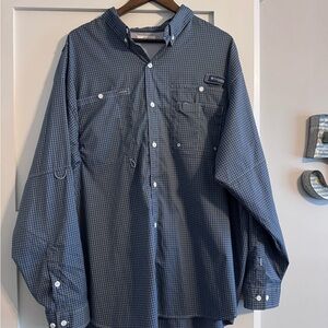 Columbia Men's Navy Plaid Button-Down Shirt